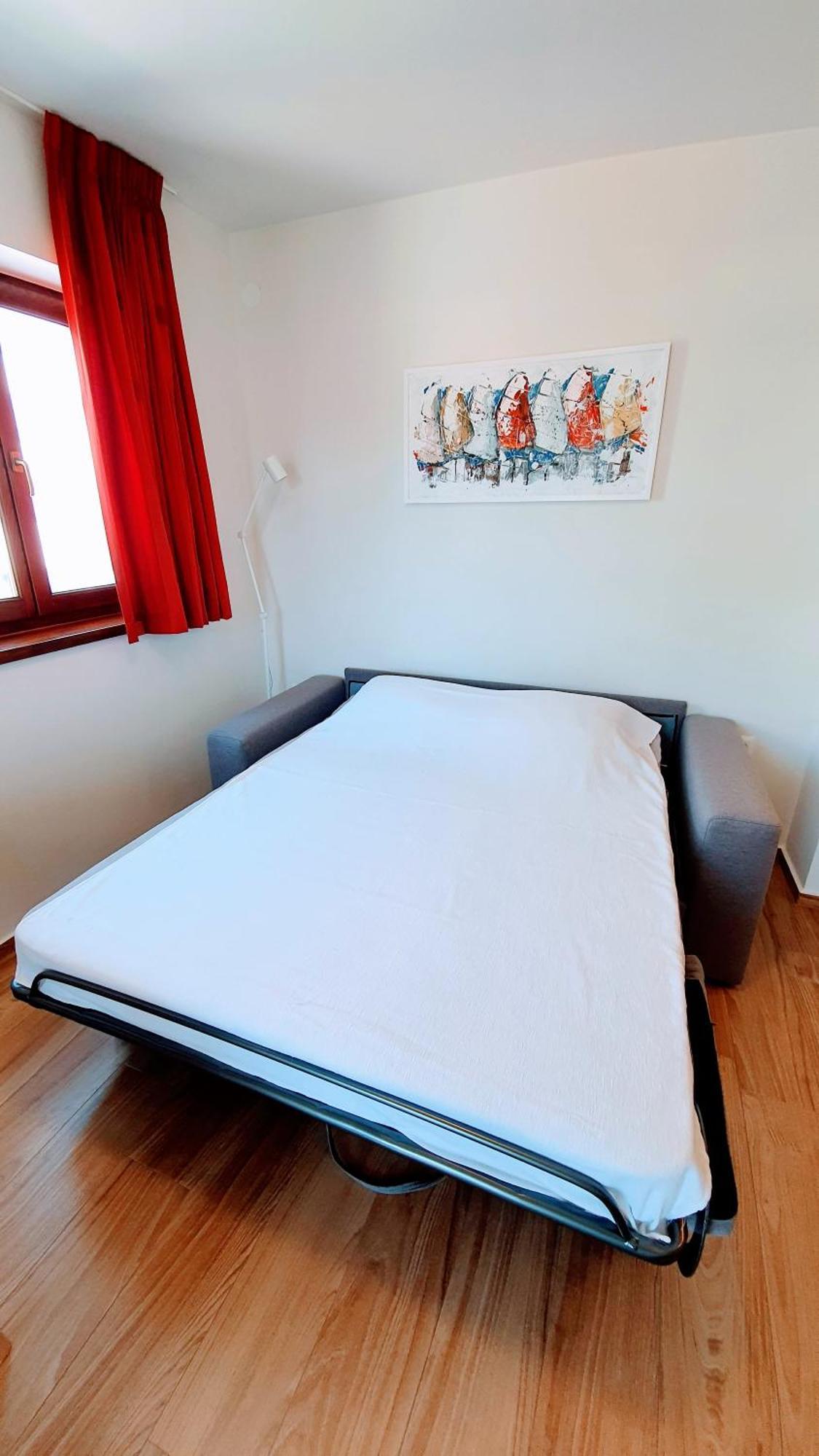 Luxury Apartment - Few Minutes From The Sea Porec Exterior photo
